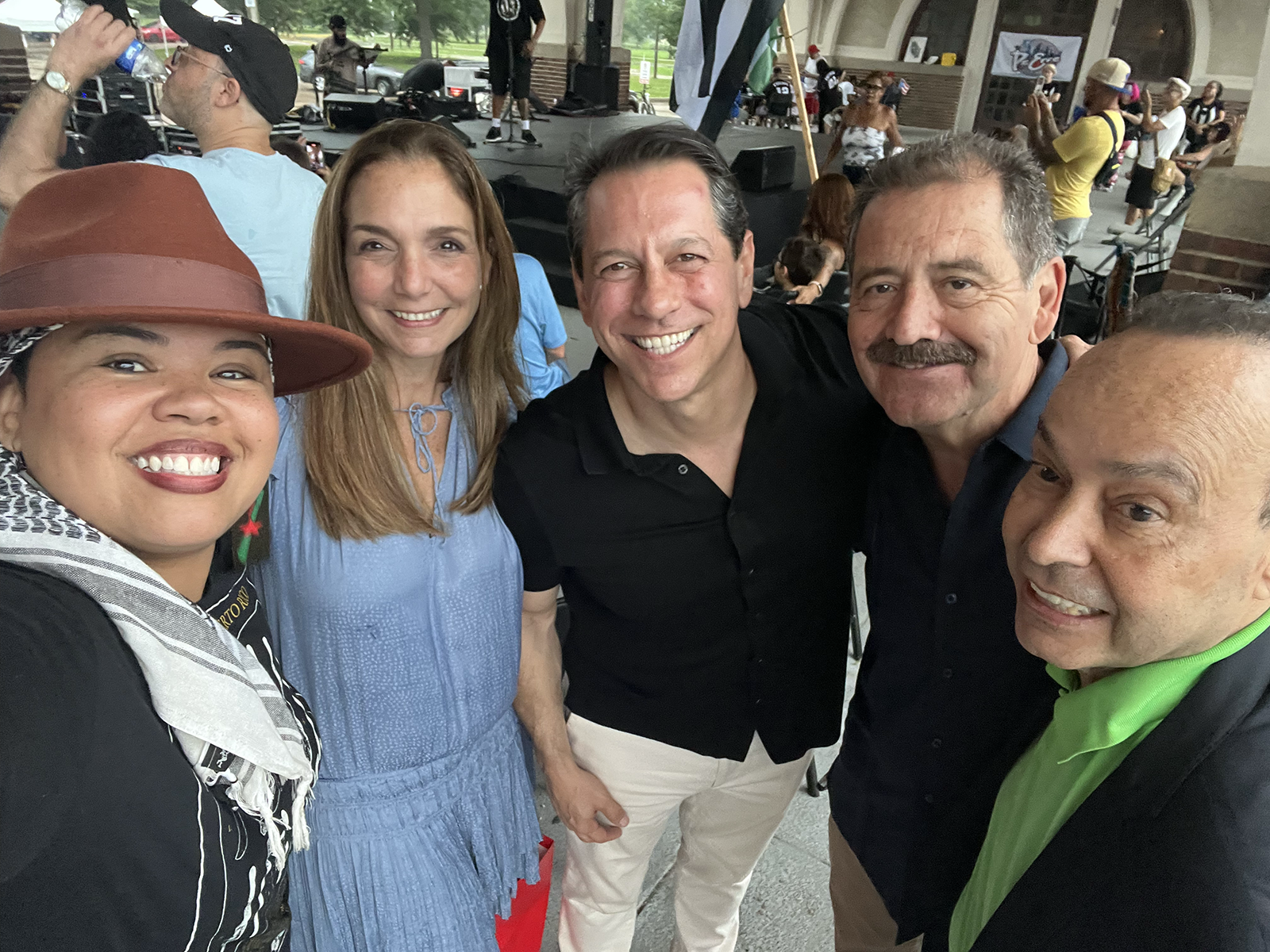 Melissa, Giselle and Juan Dalmau, Cong. Jesus Chuy Garcia dn fmr Cong. LVG