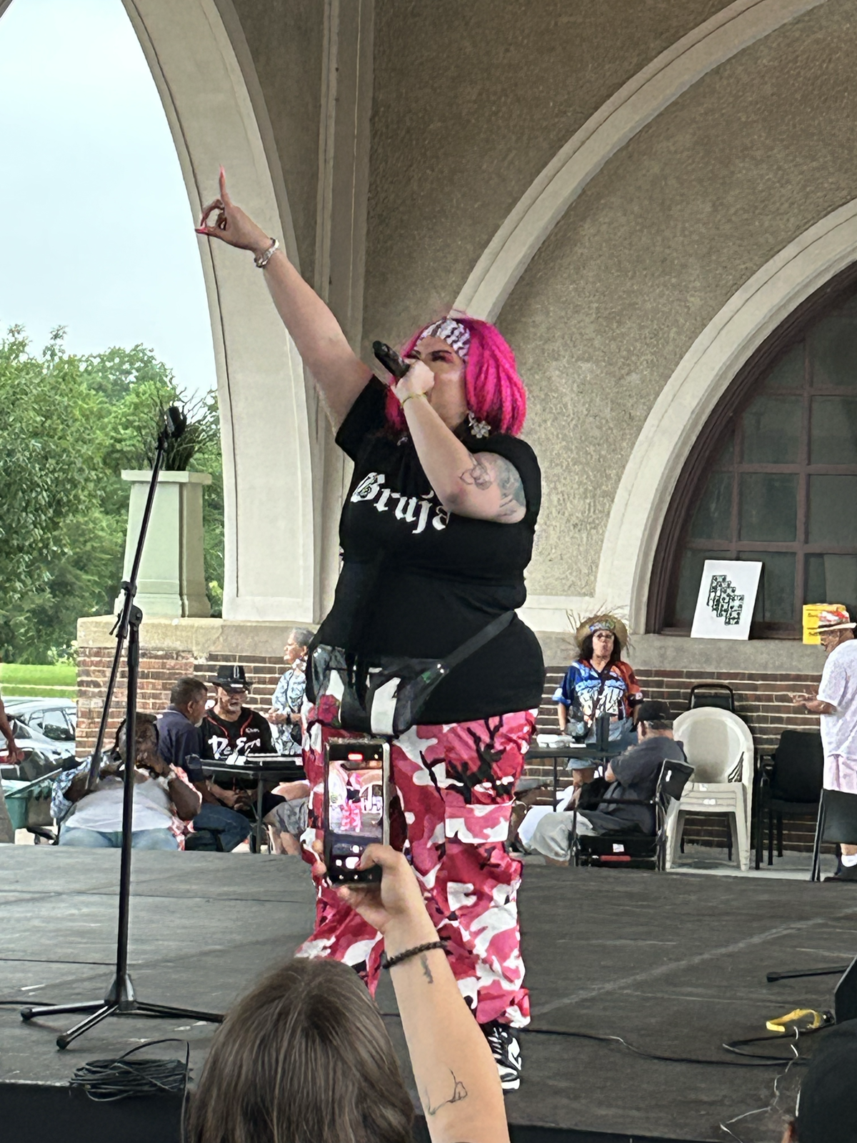 Performer Pinqy Ring