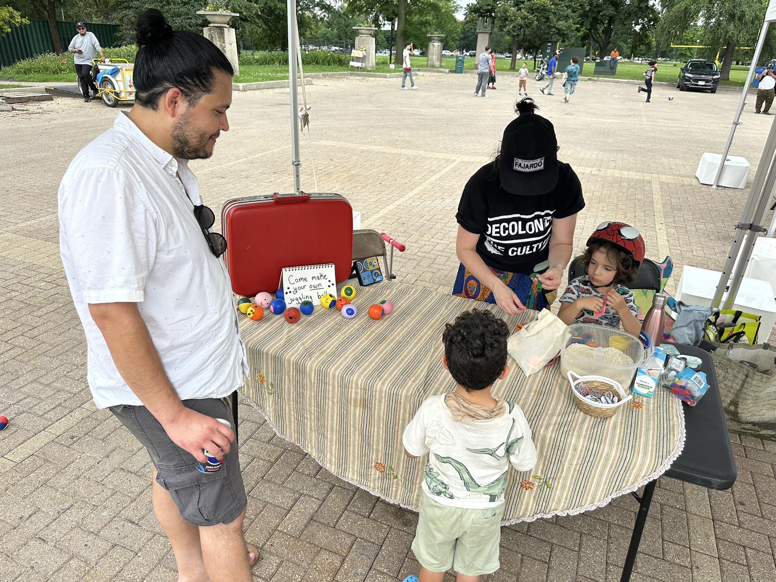 Workshop make your own juggling ball